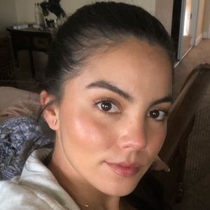 Meet your Posher, Daniela